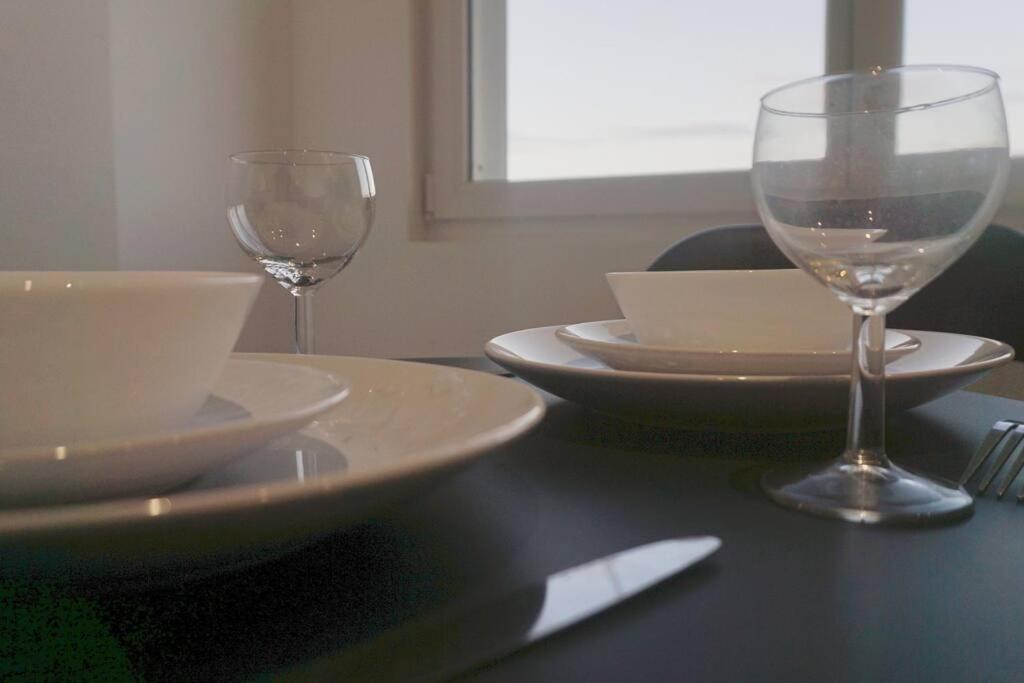 Atypique T1 Duplex - Wifi .Parking .Proche .Gare Apartment Сен-Кантен Екстериор снимка