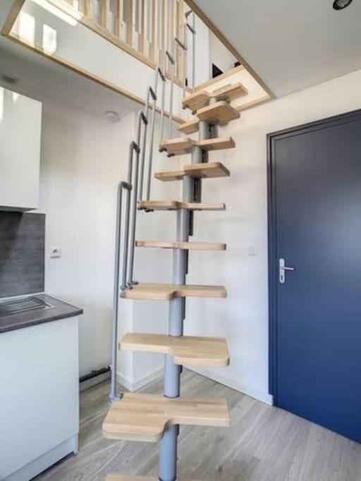 Atypique T1 Duplex - Wifi .Parking .Proche .Gare Apartment Сен-Кантен Екстериор снимка