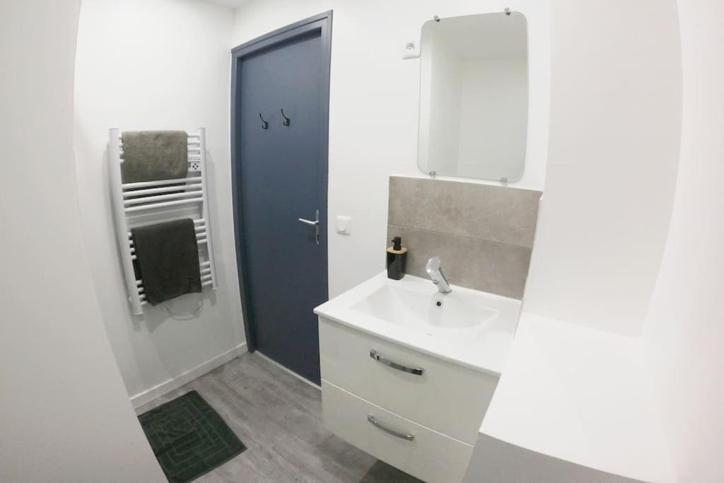 Atypique T1 Duplex - Wifi .Parking .Proche .Gare Apartment Сен-Кантен Екстериор снимка